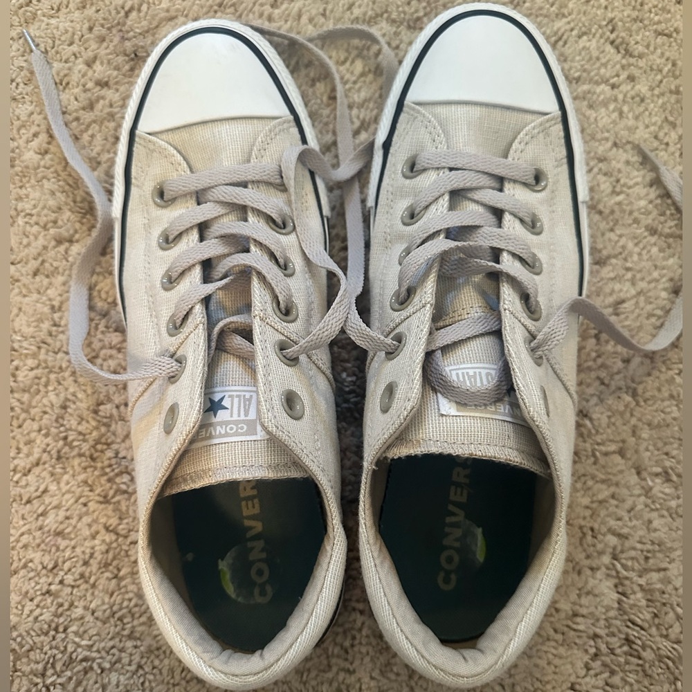 9.5 size tan converse